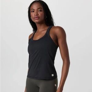 NWT Vuori lux performance tank womens M | Racerback  top, workout tank top Gray